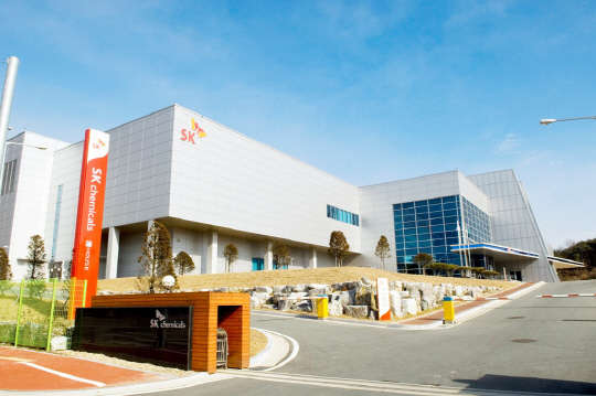 SK케미칼은 국내 최대 규모의 백신공장인 L하우스를 통해 세포배양 4가 독감백신 '스카이셀플루 4가' 등을 생산, 공급하고 있다. SK케미칼 제공